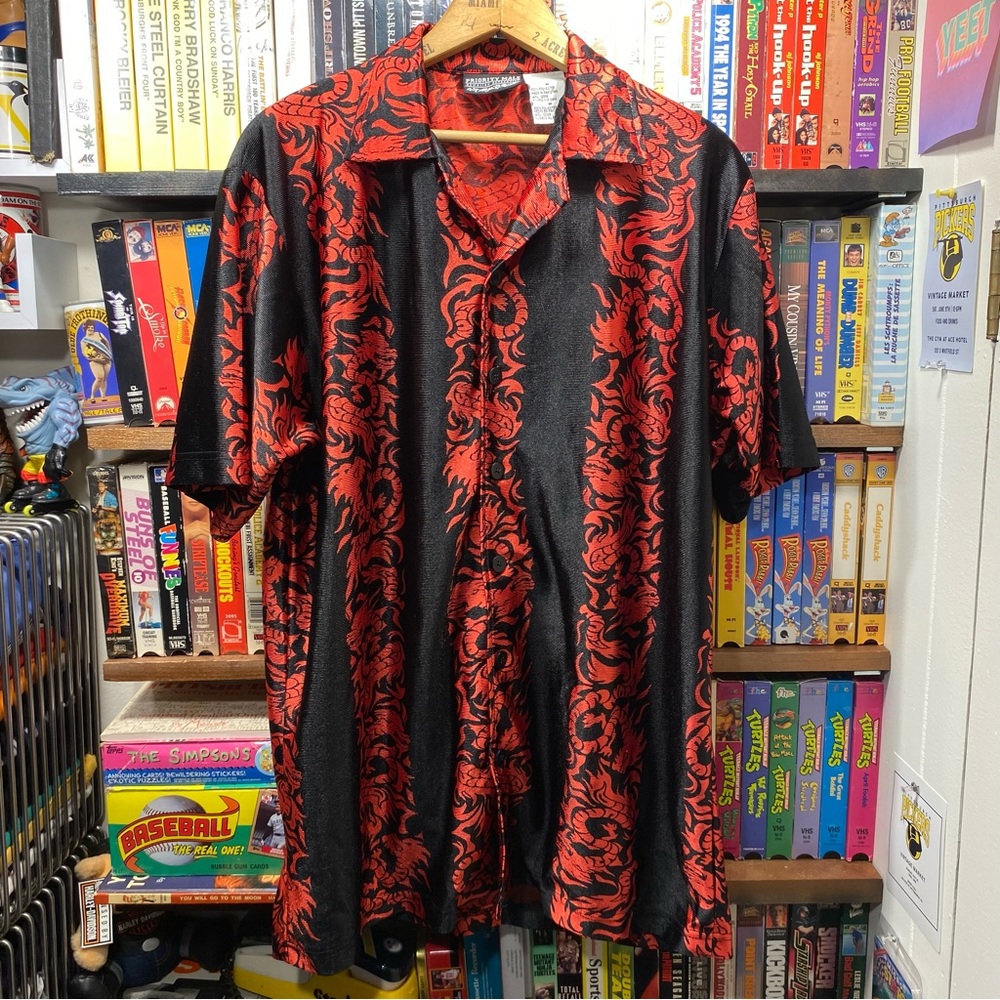 M-L VINTAGE Y2K SHIMMER DRAGONS AND FLAMES GUY FIERI FLAVOR-TOWN BUTTON DOWN